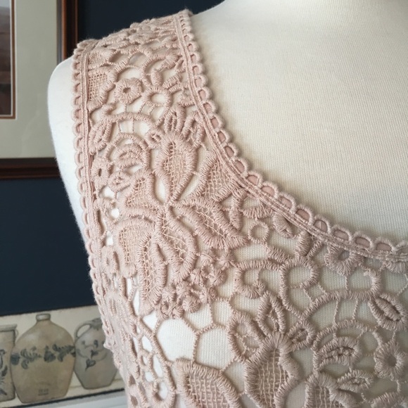 Ann Taylor Loft Top Size Medium - Picture 2 of 7